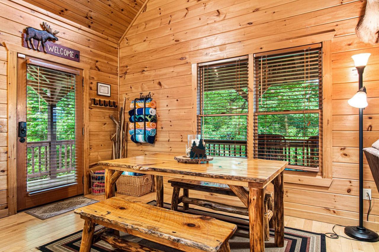 Incredible Views! - Pet Friendly - Aska Adventure Area - Bearfoot Bungalow بلو ريدج المظهر الخارجي الصورة